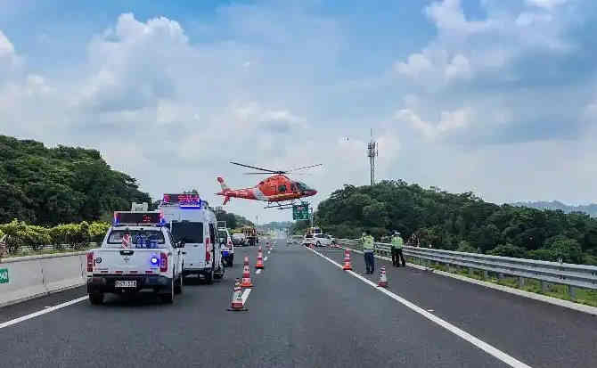 屏山高速公路汽车救援案例